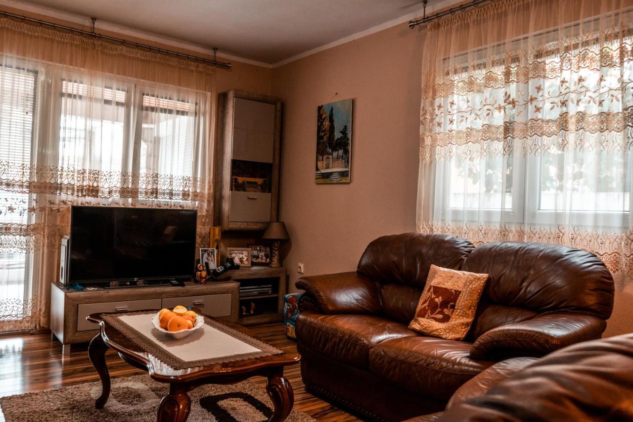 טיווט Apartments Marijana מראה חיצוני תמונה