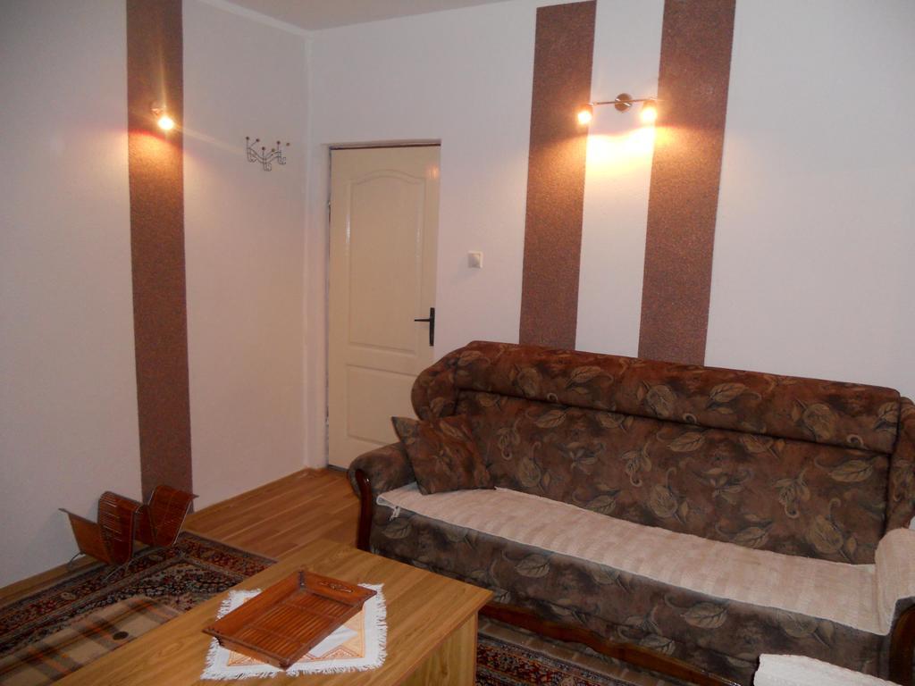 טיווט Apartments Marijana מראה חיצוני תמונה